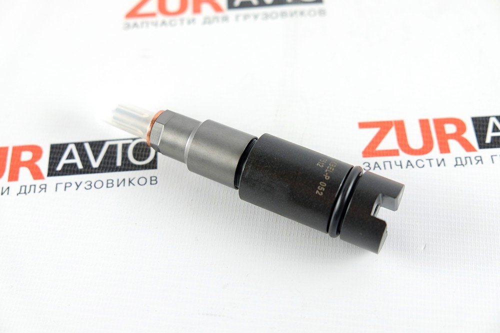 Форсунка топливная L 325.20 4937512 4937512