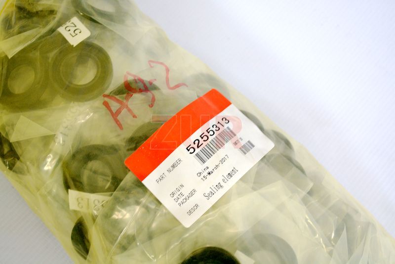 Уплотнитель форсунки в клапанной крышке ISF2.8 5255313 5255313