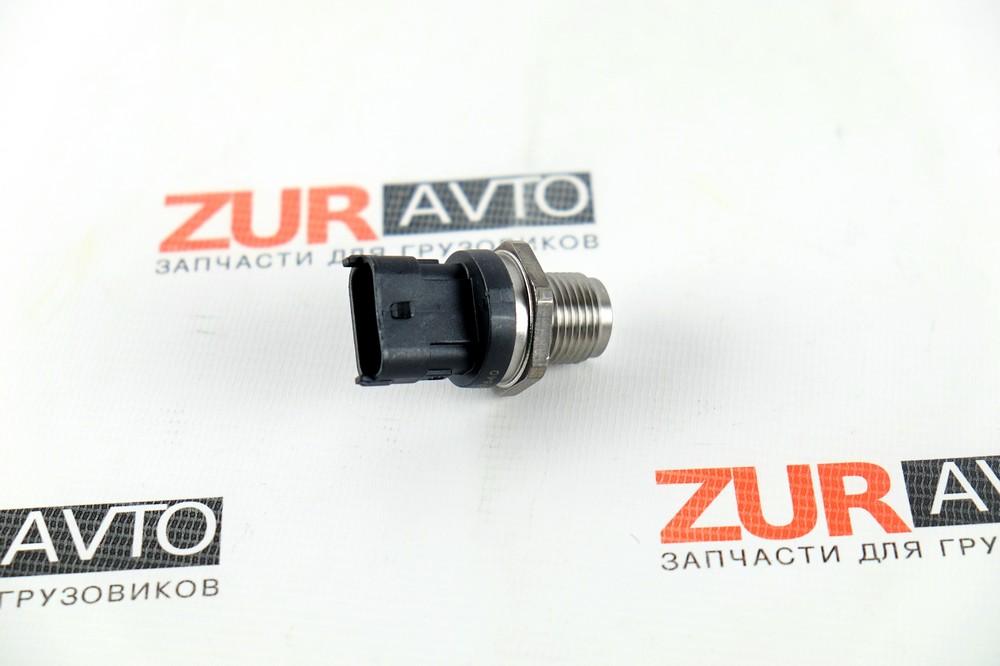 Датчик давления топлива в рампе ISBe E4 5297640 / 0281006327