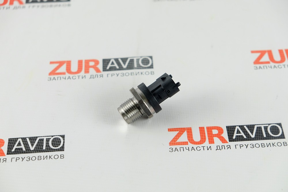 Датчик давления топлива в рампе ISBe E4 5297640 / 0281006327